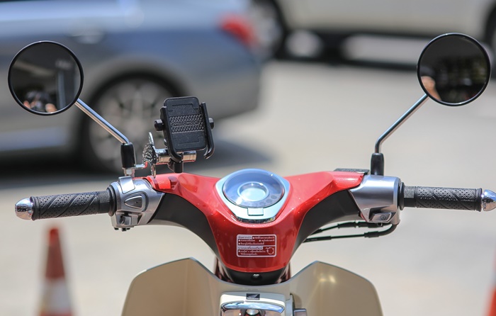 ขาจับโทรศัทพ์ U DOM KARNCHANG HONDA ใส่ได้ทุกรุ่น ยึดรูกระจก ราคา650 มี2ลาย