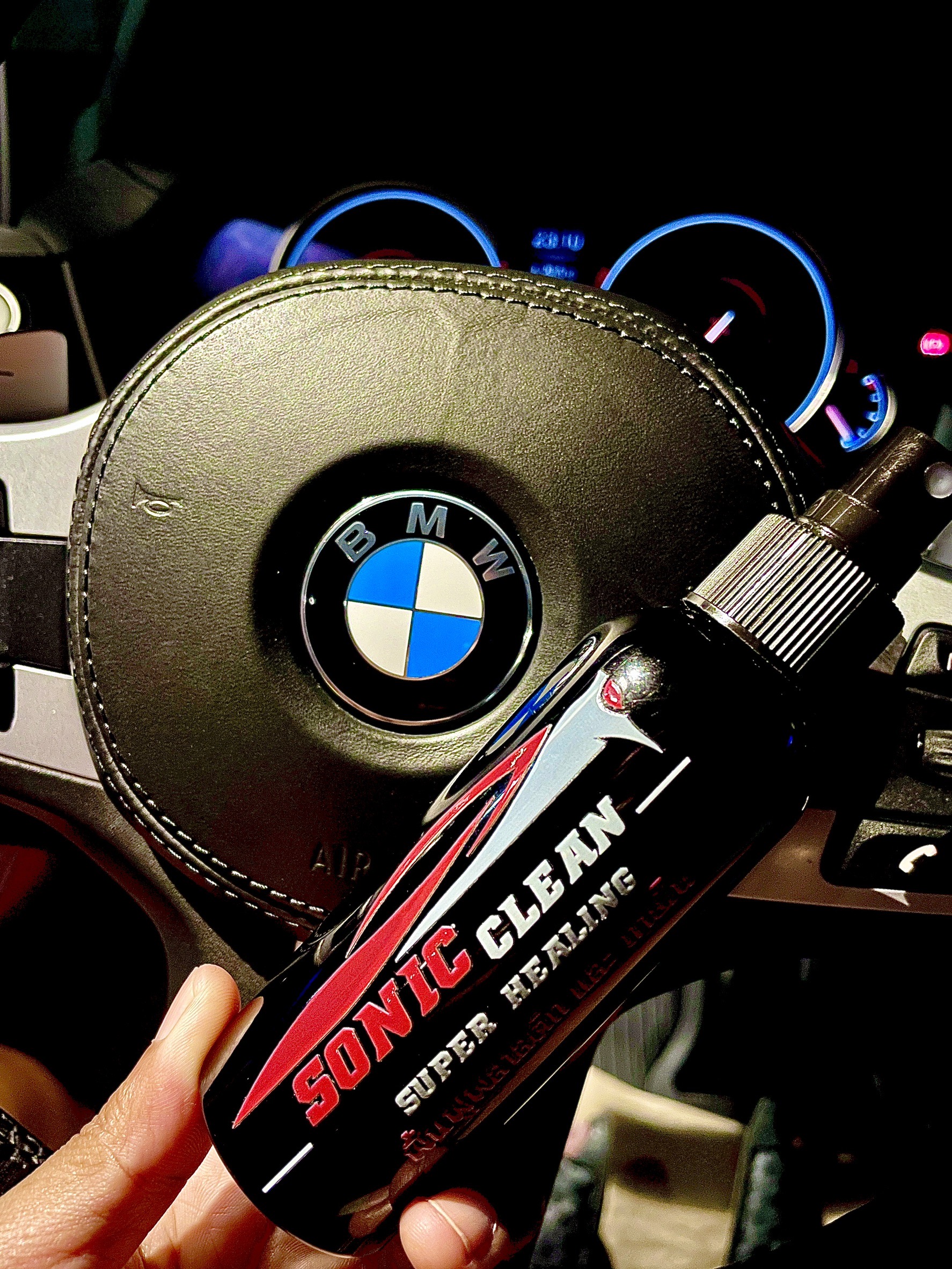 SONIC CLEAN สเปรย์ เช็ดคอนโซล เช็ดยาง ฟื้นฟูพลาสติก