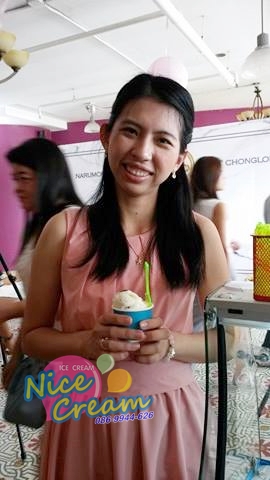 ออกบูธแจกไอศครีม งานแต่งคุณนฤมล & คุณพิสิท @ ร้านบิวริมน้ำ วันที่ 24 ธ.ค. 2559