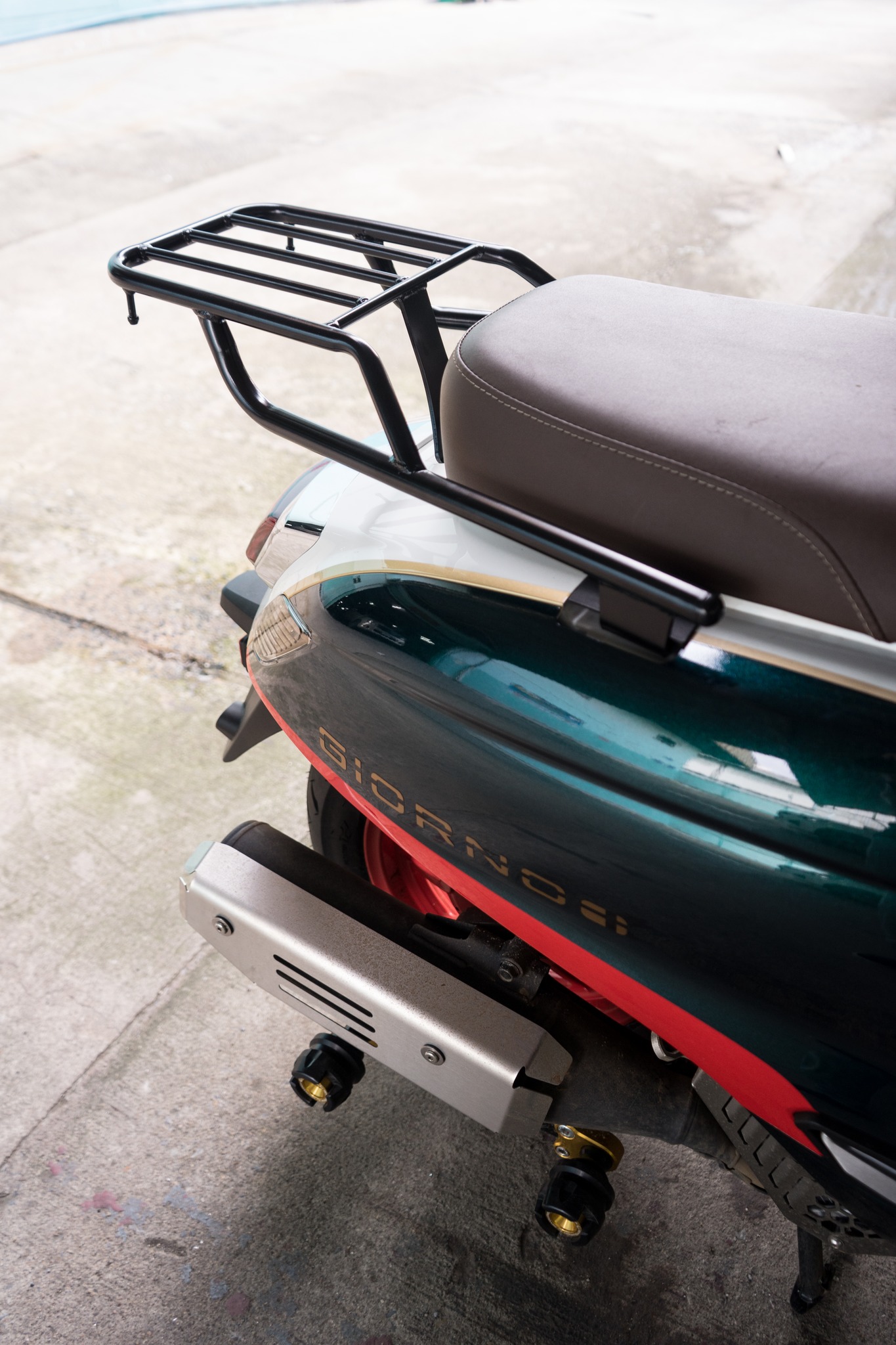 ตะแกรงท้ายเบาะ(เหล็ก) GIORNO+ - ดำ ราคา 1,400 บาท/อัน