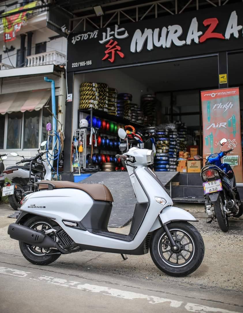 แรคท้ายเบาะ สีดำ H2C Honda Giorno+ ราคา 2550 บาท