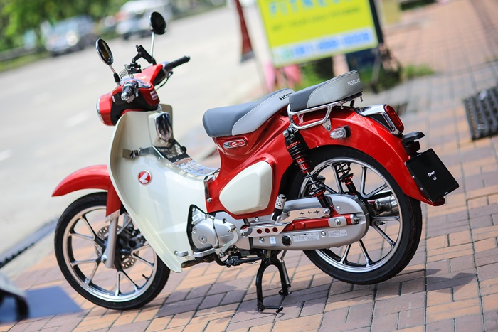 เบาะหลังหน่อยวัดด่านใส่กับตะแกรง HMJ HONDA C125 ราคา1680 สีเทากับแดง