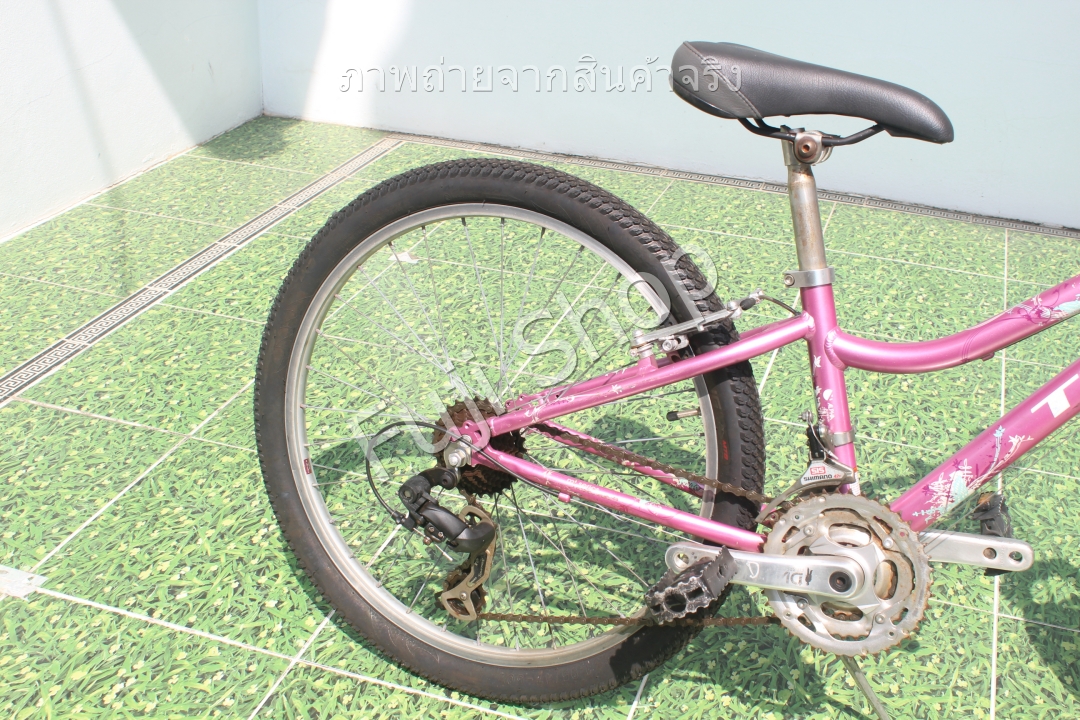 จักรยานเสือภูเขาญี่ปุ่น - ล้อ 24 นิ้ว - มีเกียร์ - อลูมิเนียม - มีโช๊ค - Trek MT200 - สีชมพู [จักรยานมือสอง]