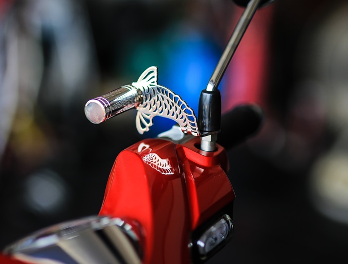 ขาจับโทรศัทพ์ U DOM KARNCHANG HONDA ใส่ได้ทุกรุ่น ยึดรูกระจก ราคา650 มี2ลาย