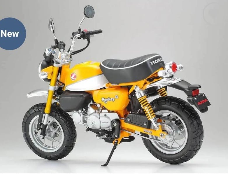 โมเดลฮอนด้ามังกี้ Tamiya Honda Monkey125 1:12 ชุดประกอบโมเดลพลาสติกขนาด 1/12 ความยาว 14 ซม. กว้าง: 6 ซม. สูง: 8 ซม. ราคากล่องละ 950 บาท