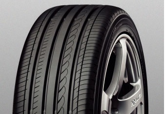 Yokohama ADVAN DB Decibel V551 ขนาด 215/45R18