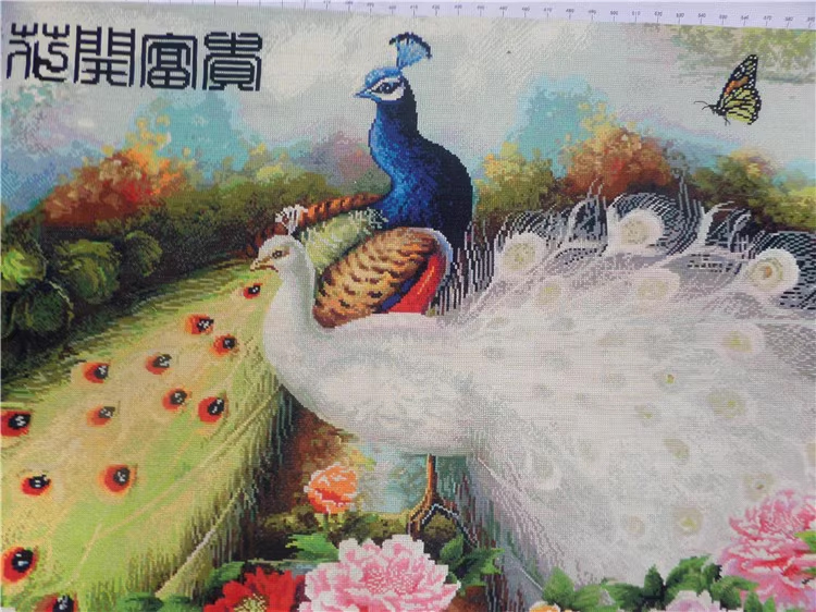 peacock-1126 *สินค้าหมด* ชุดปักครอสติช ลายนกยูงคู่ในสวนโบตั๋น (ปักเต็มผืนผ้า ไหมคอตตอน ปักครั้งละ 3 เส้นเล็ก) ขนาดใหญ่ 151*67 ซม.ผ้าครอสติช 11CTพิมพ์ลายปักบนผ้า ไหมคอตตอน 65 สี ผังลาย เข็ม