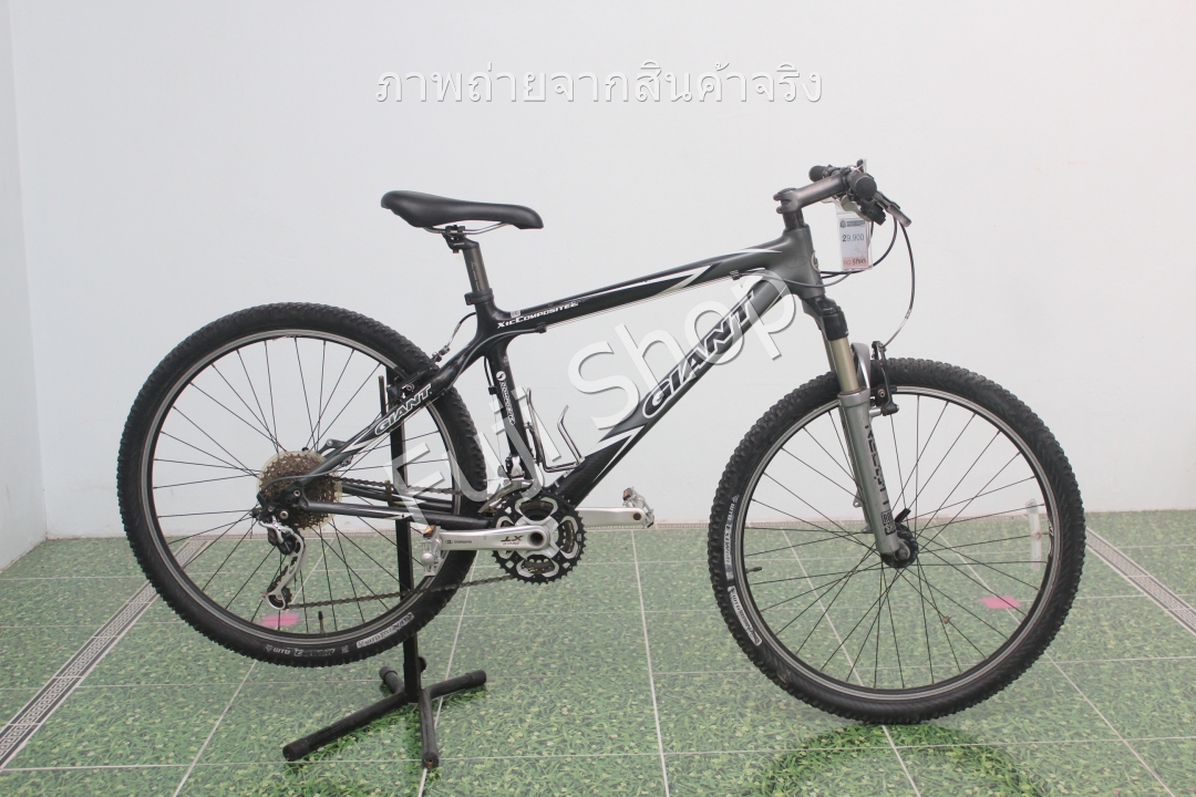 จักรยานเสือภูเขาญี่ปุ่น - ล้อ 26 นิ้ว - มีเกียร์ - คาร์บอน - มีโช๊ค - Giant XTC Compositec - สีเทา [จักรยานมือสอง]