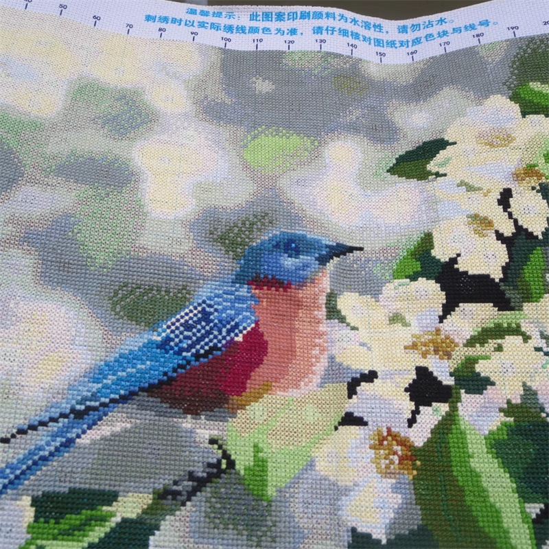 bird-1113 *สินค้าหมด* ชุดปักครอสติช ลายนกคู่เกาะช่อดอกไม้ (ปักเต็มผืนผ้า ไม่มีเดินเส้น ผ้า11CTพิมพ์ลาย ปัก 3 เส้นเล็ก) ขนาด 70*100 ซม.ผ้าครอสติช 11CTพิมพ์ลายปักบนผ้า ไหมคอตตอน 51 สี ผังลาย เข็ม
