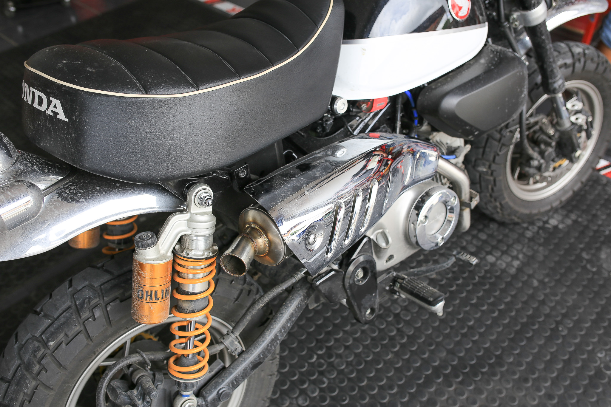 ชุดท่อสแตนเลส monkey125 สามารถใส่กันร้อนท่อเดิมได้ เสียงทุ้มๆหล่อๆในราคาเพียง 3950