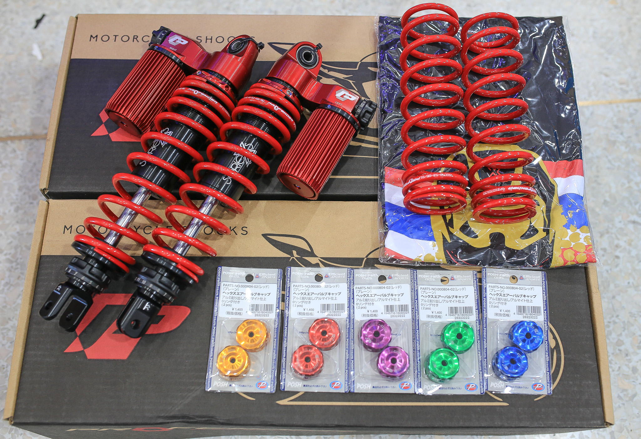 โช๊ค Profender YAMAHA X-MAX300 ความสูง350 MM ตัวโหลด330mm ราคา11900 สีแดง สีดำ ⚠⚠ โปรโมชั่น ⚠⚠ 🔥🔥 ราคา 11900 ฿ พร้อมของแถม เม็ดปรับคอมเพสชั่นแต่งราคา650 พร้อมเสื้อ Profender ลายใหม่ ฟรี!!! มีระบบผ่อน 0% 10 เดือน