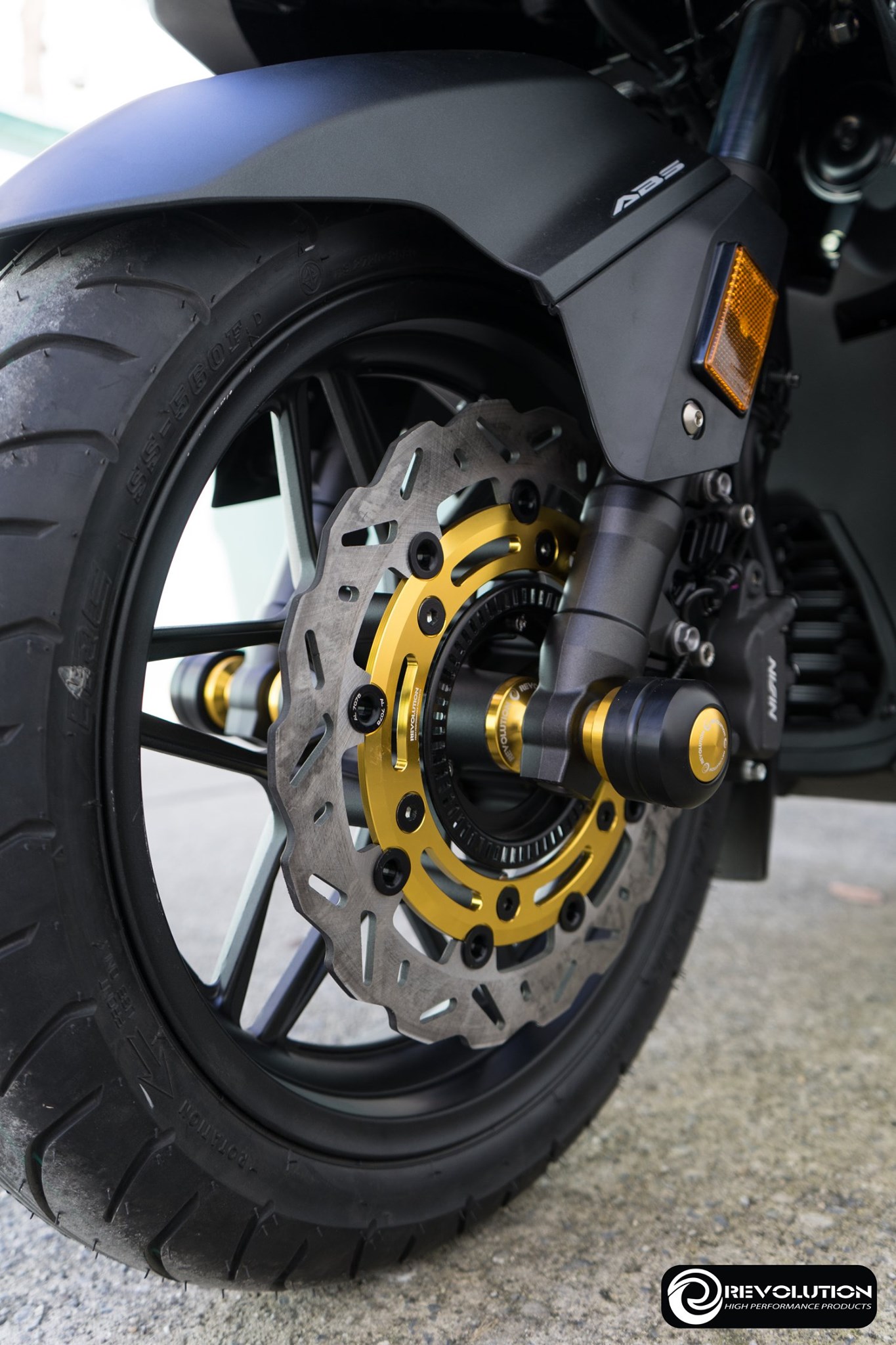 แกนล้อหน้ากันล้ม REVOLUTION V2 FORZA-300/350 NEW (301mm.)