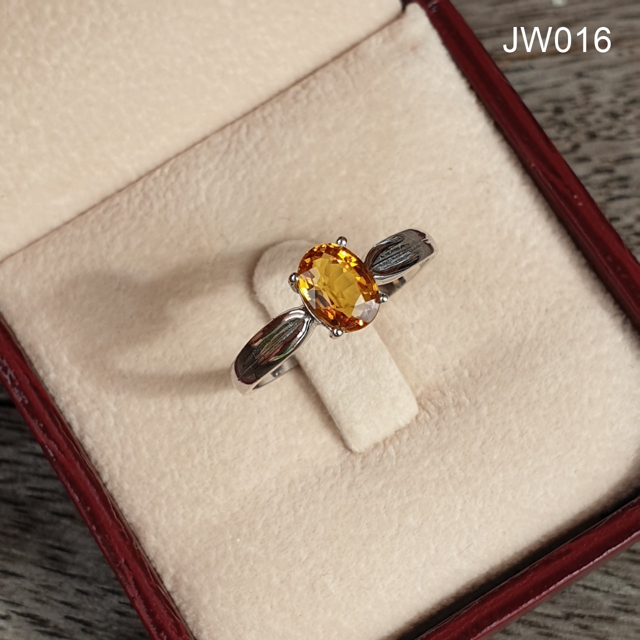 แหวนพลอยบุษราคัม บางกะจะ Yellow Sapphire สีน้ำทอง 1 กะรัต 1