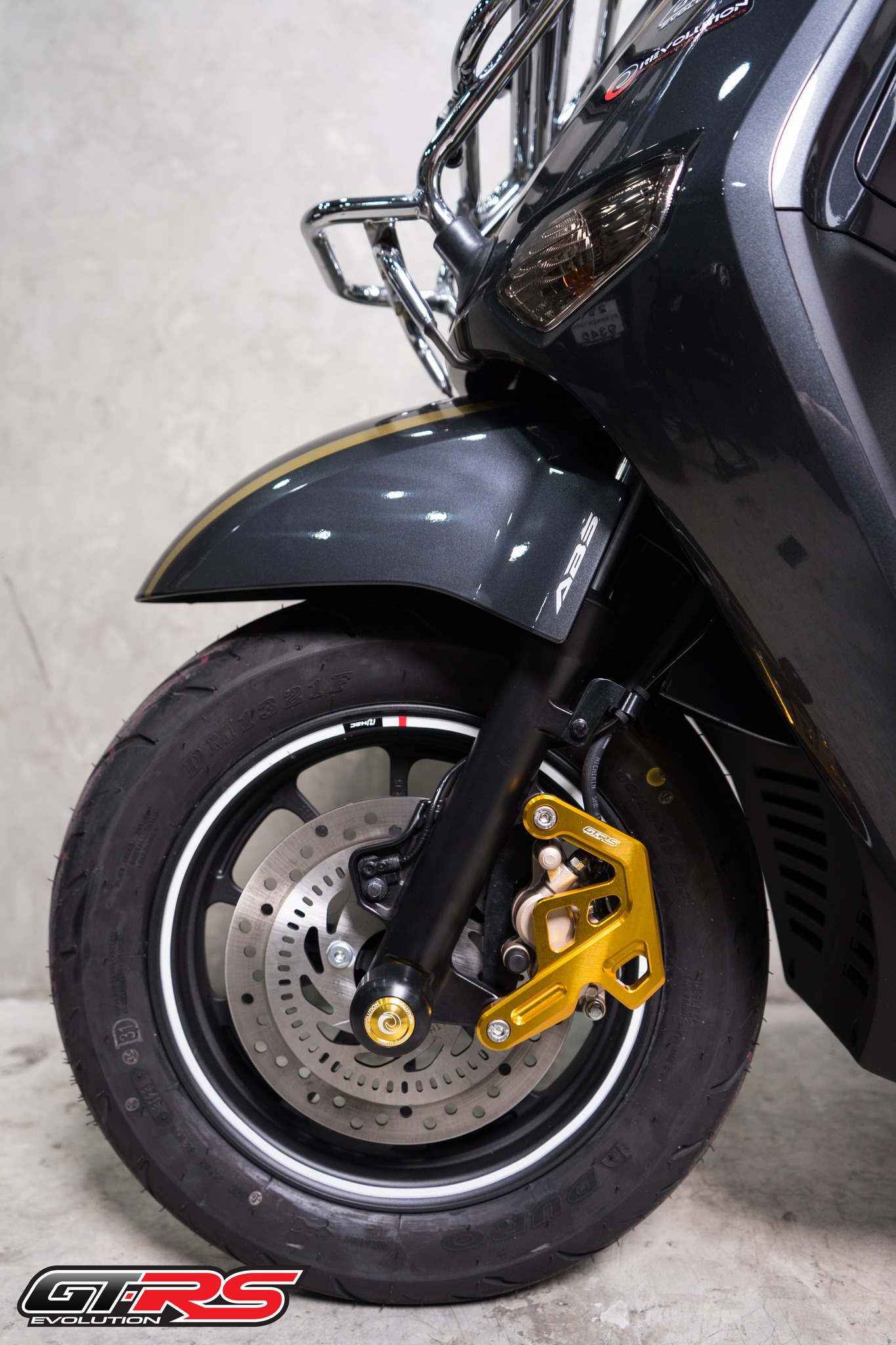 การ์ดปั้มดิสหน้าล่าง GTRS GIORNO+/ADV-160,150- แดง- ทอง- เทา- ดำ- น้ำเงิน ราคา 790 บาท/ชุด