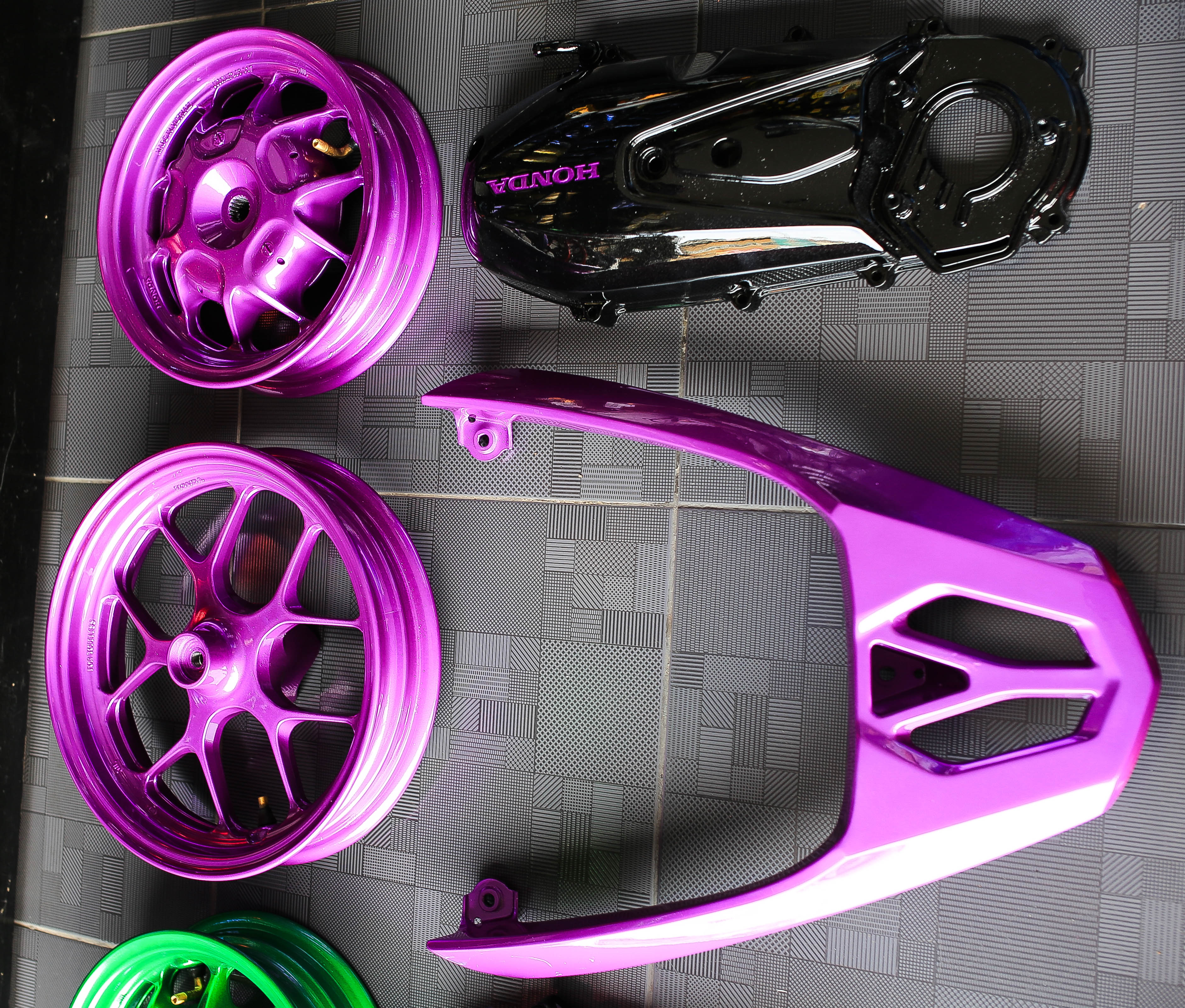 ล้อ-จับหลัง-แคร้ง ทำสี พร้อมสับ HONDA LEAD 125