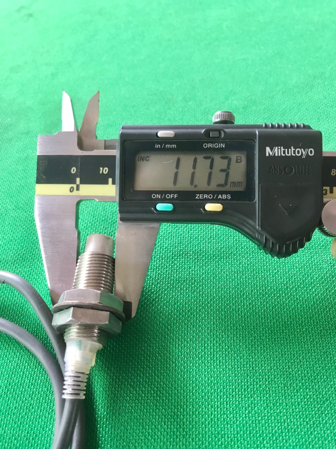 เซ็นเซอร์พร้อกซิมิตี้ Omron 12-24vdc