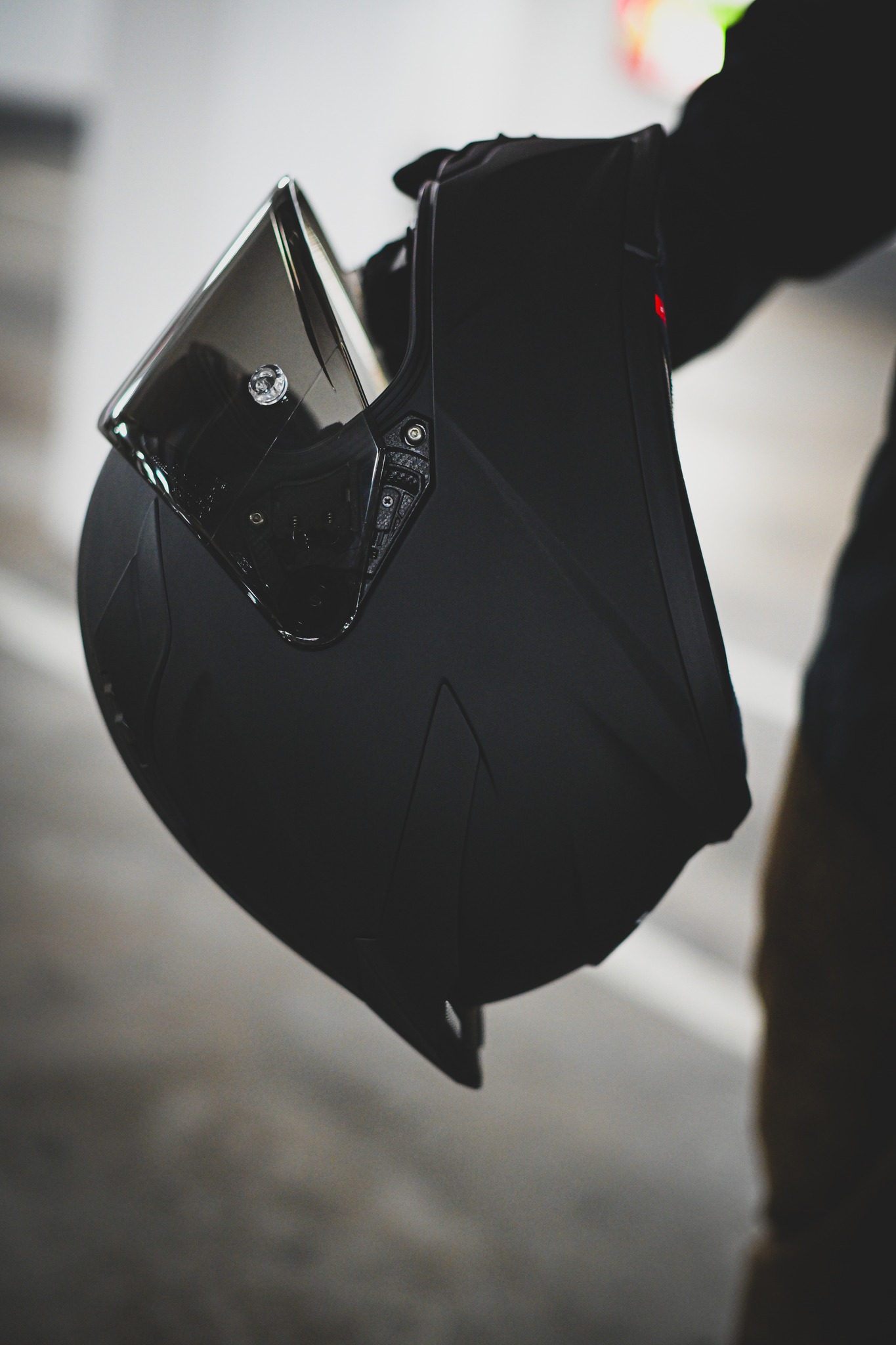 หมวกกันน็อคKYT STRIKER สี PLAIN MATT BLACK (ดำด้าน)