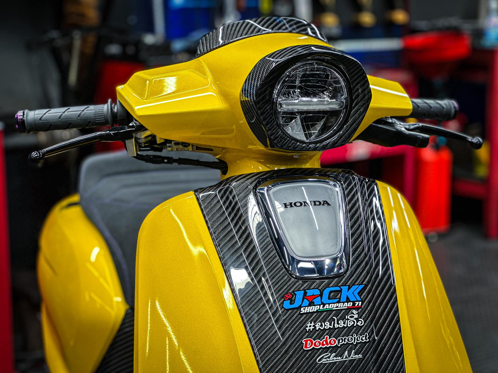 ฝาครอบหน้าแต่งสีใส H2C Giorno+