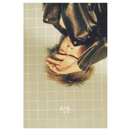 [PRE-ORDER] iKON - Youth Photobook Vol. 1 (Koo Jun Hoe Ver.)