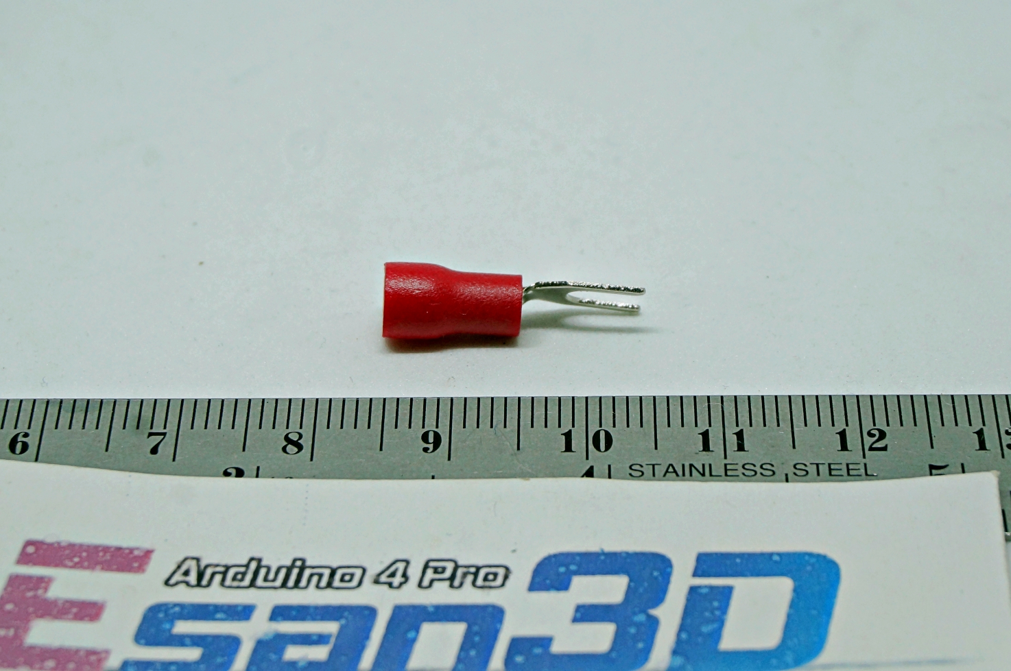 หัวเข้าสายหางปลาสีเเดง (ถุงละ 10 ตัว)