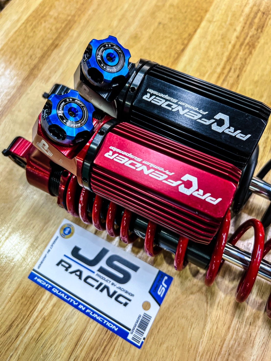 เม็ดปรับคอมเพรสชั่นแบบแต่ง JS racing สำหรับโช๊ค Profender เท่านั้น ตรงรุ่น งานอลูมิเนียมชิ้นงาน 2 สี สำหรับสายซิ่ง ใส่แทนของเดิมได้เลย ไม่ต้องดัดแปลง