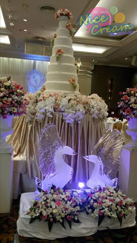 ออกบูธแจกไอศครีมในงานสมรสของคุณ เบล & กันต์ธร