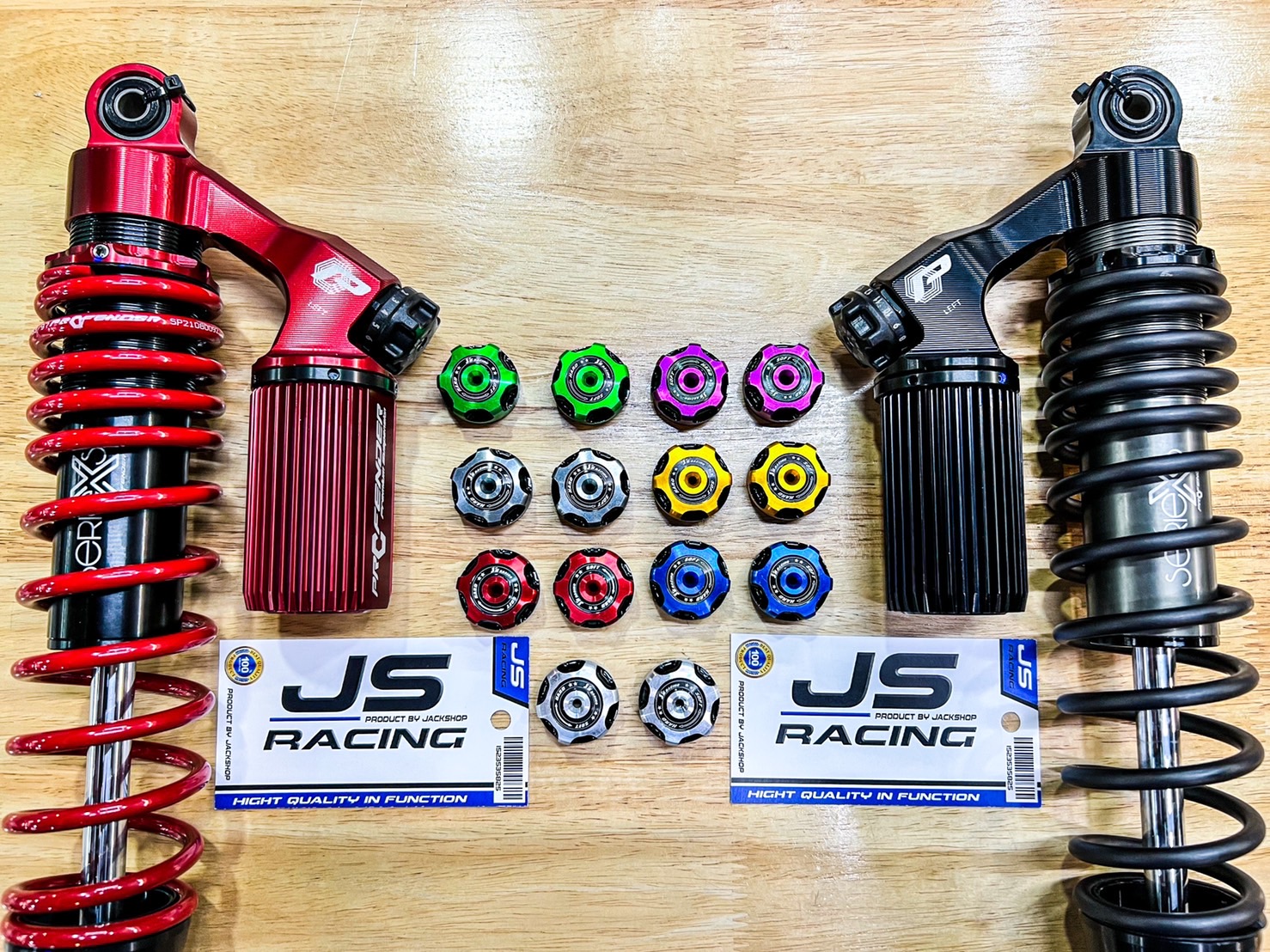 เม็ดปรับคอมเพรสชั่นแบบแต่ง JS racing สำหรับโช๊ค Profender เท่านั้น ตรงรุ่น งานอลูมิเนียมชิ้นงาน 2 สี สำหรับสายซิ่ง ใส่แทนของเดิมได้เลย ไม่ต้องดัดแปลง