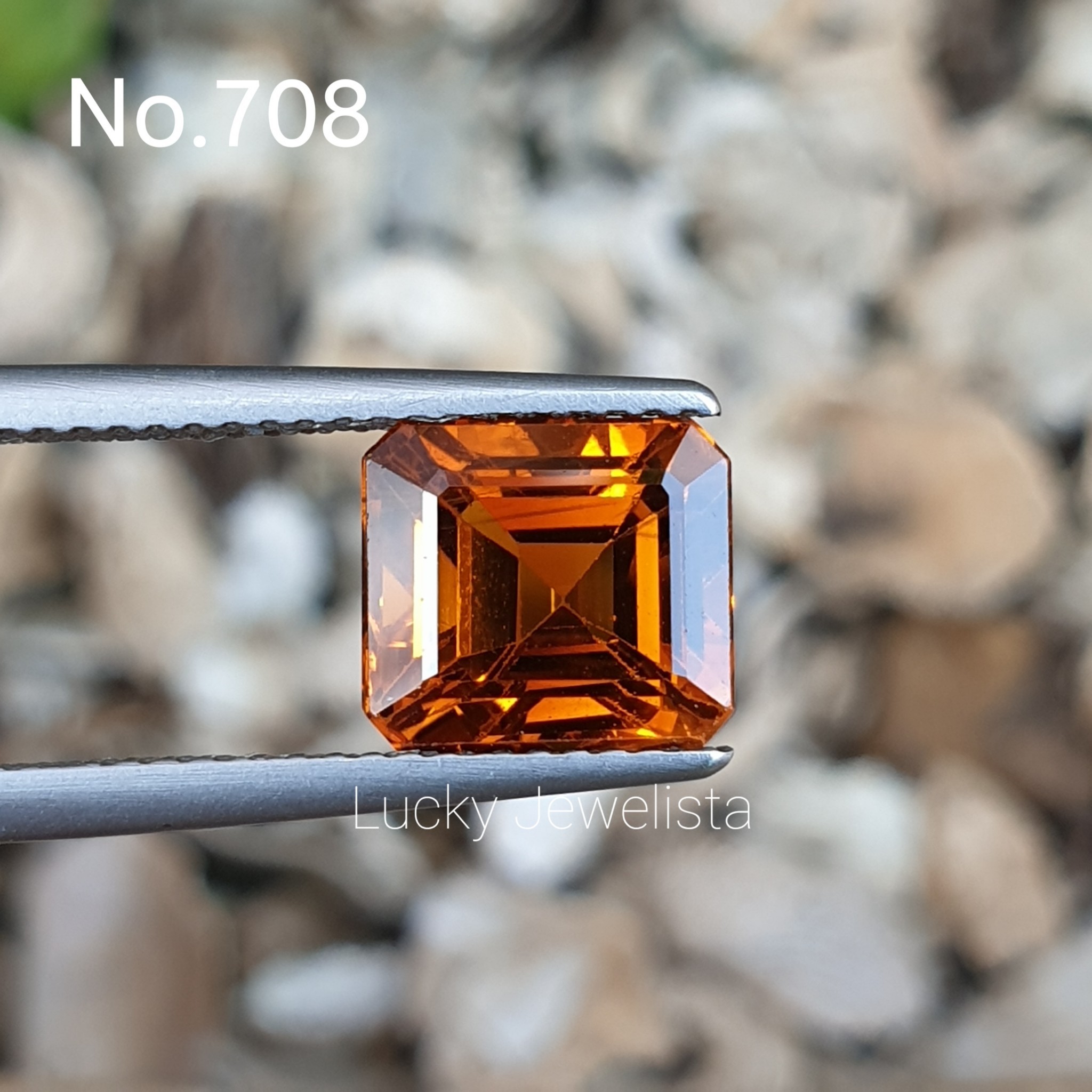 พลอยบุษราคัมบางกะจะ Yellow Sapphire ทรงสี่เหลี่ยม สีแม่โขง 4.5 กะรัต