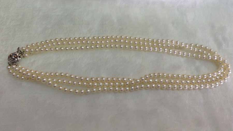 สร้อยคอไข่มุกแท้ 5-6 มิล กลม สีขาว แบบ 3 เส้น เกรด AAA+