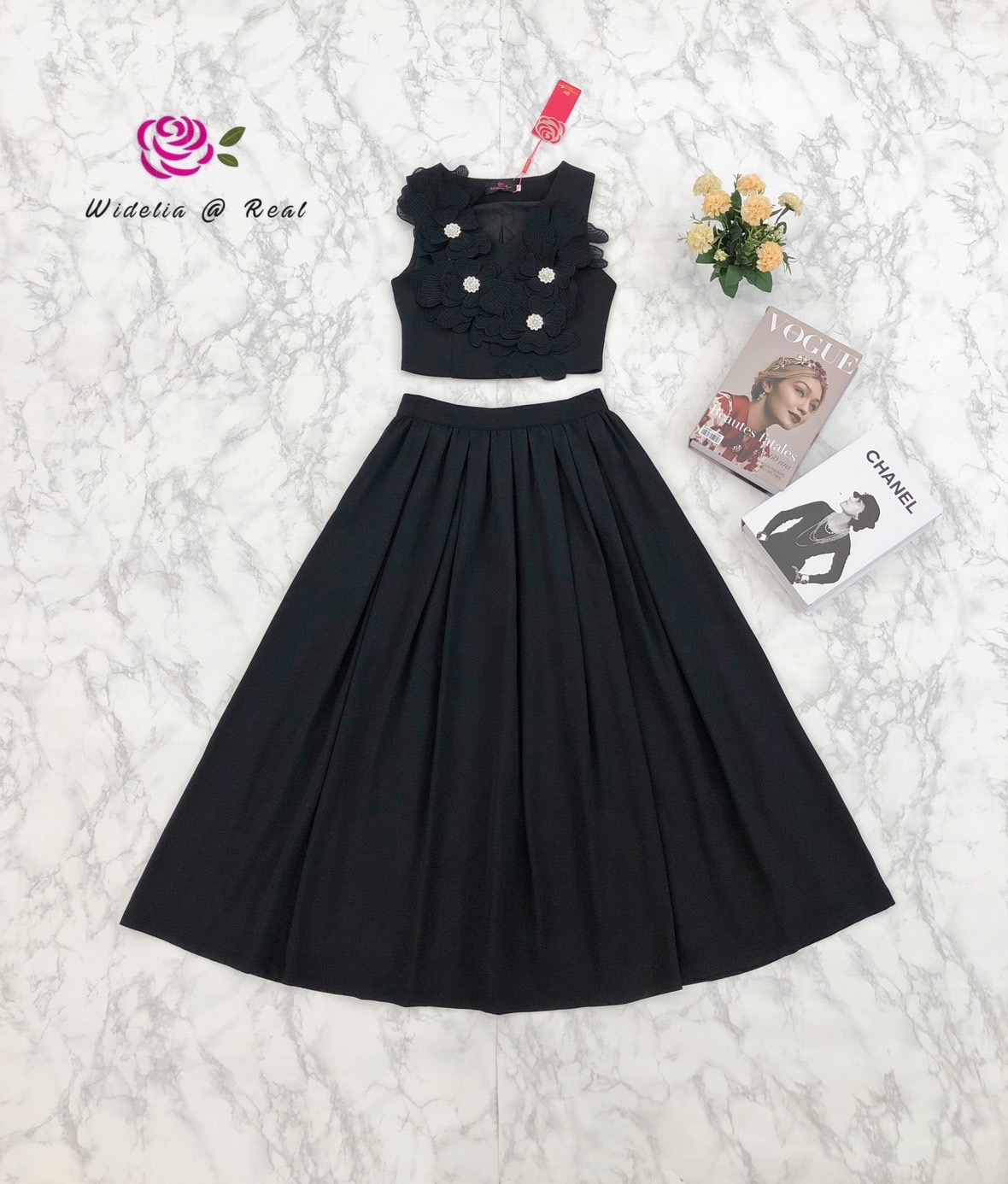 Korea Set เสื้อแขนกุดกับกระโปรงยาว (ดำ)
