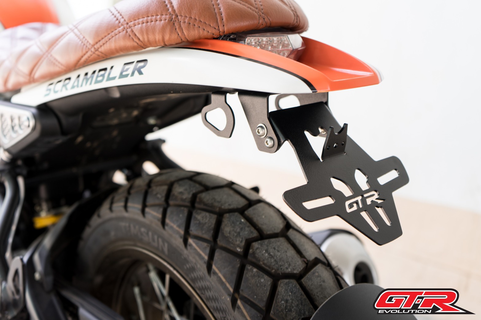 ขายึดป้ายทะเบียน GTR XSR155 ราคา780 ใส่ไฟเลี้ยวเดิมได้ ไฟเลี้ยวแต่งได้