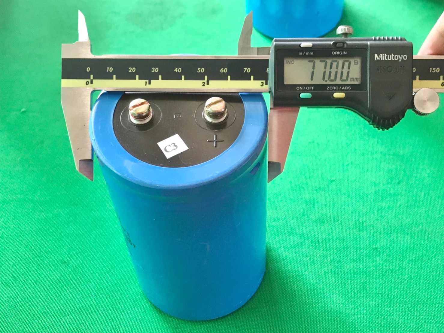 ตัวเก็บประจุ ยี่ห้อ NIPPON 33000uf 100vdc