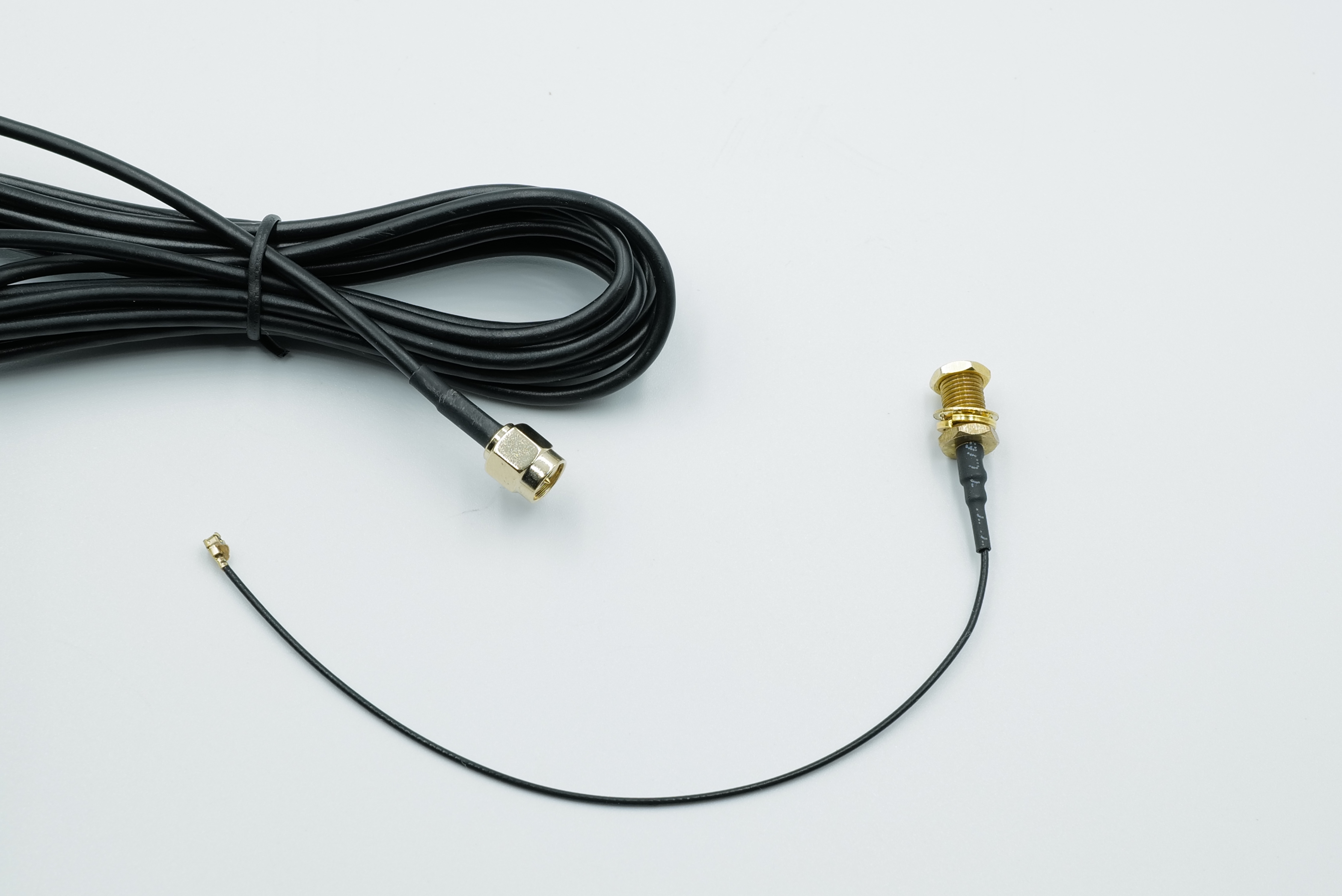 1561 - 1575 MHz GPS Antenna sma connector