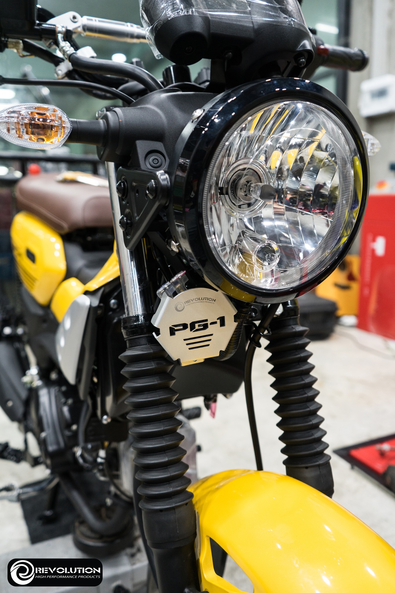 บังแตร (อลูมิเนียม) REVOLUTION PG-1