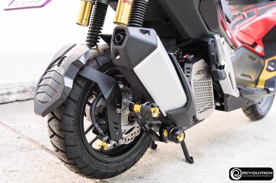 กันน้ำดีด Revolution Honda ADV150 ราคา 1,100 บาท
