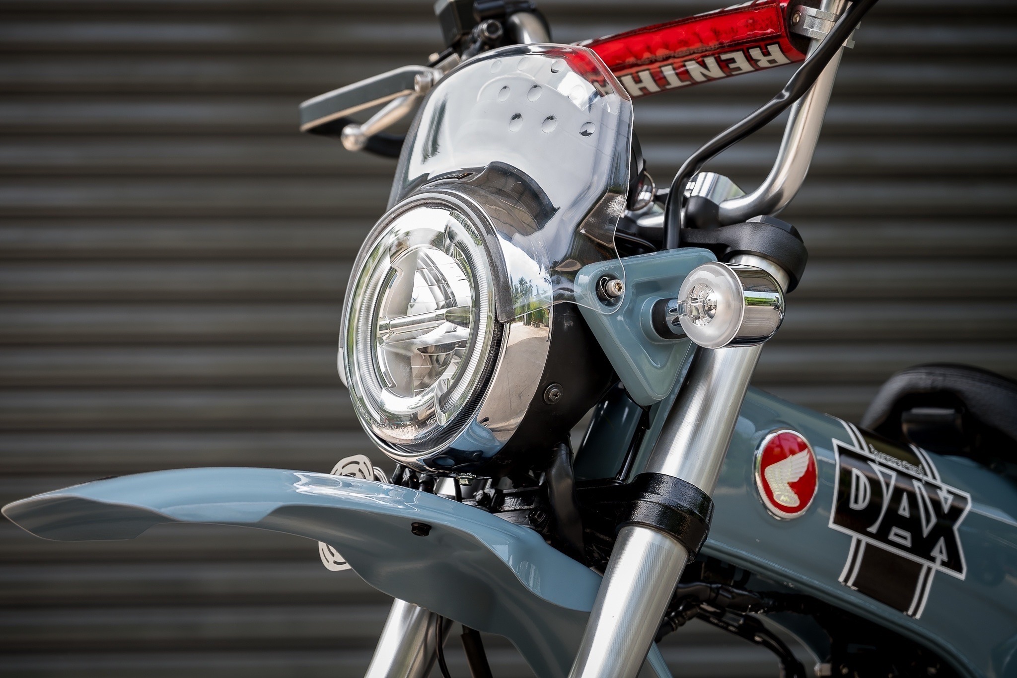 ชิวหน้าใส MotolordD Dax125 ราคา 1,300฿