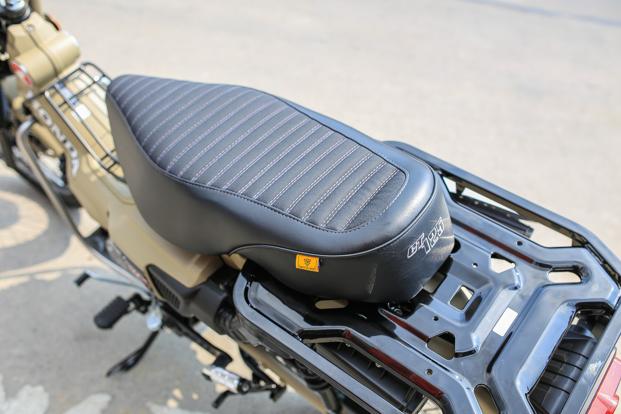 เบาะยาว MOTOZAAA CT125 มี4สี ราคา3850