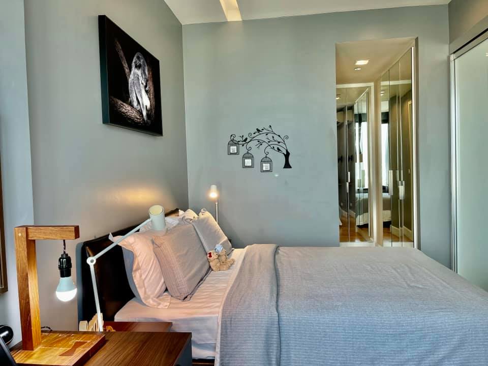 อีควิน็อคซ์ พหล-วิภา - Equinox Phahol-Vipha