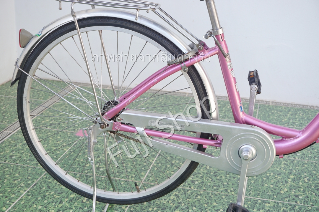 จักรยานแม่บ้านญี่ปุ่น - ล้อ 26 นิ้ว - ไม่มีเกียร์ - อลูมิเนียม - ไฟหน้าอัตโนมัติ - สีชมพู [จักรยานมือสอง]