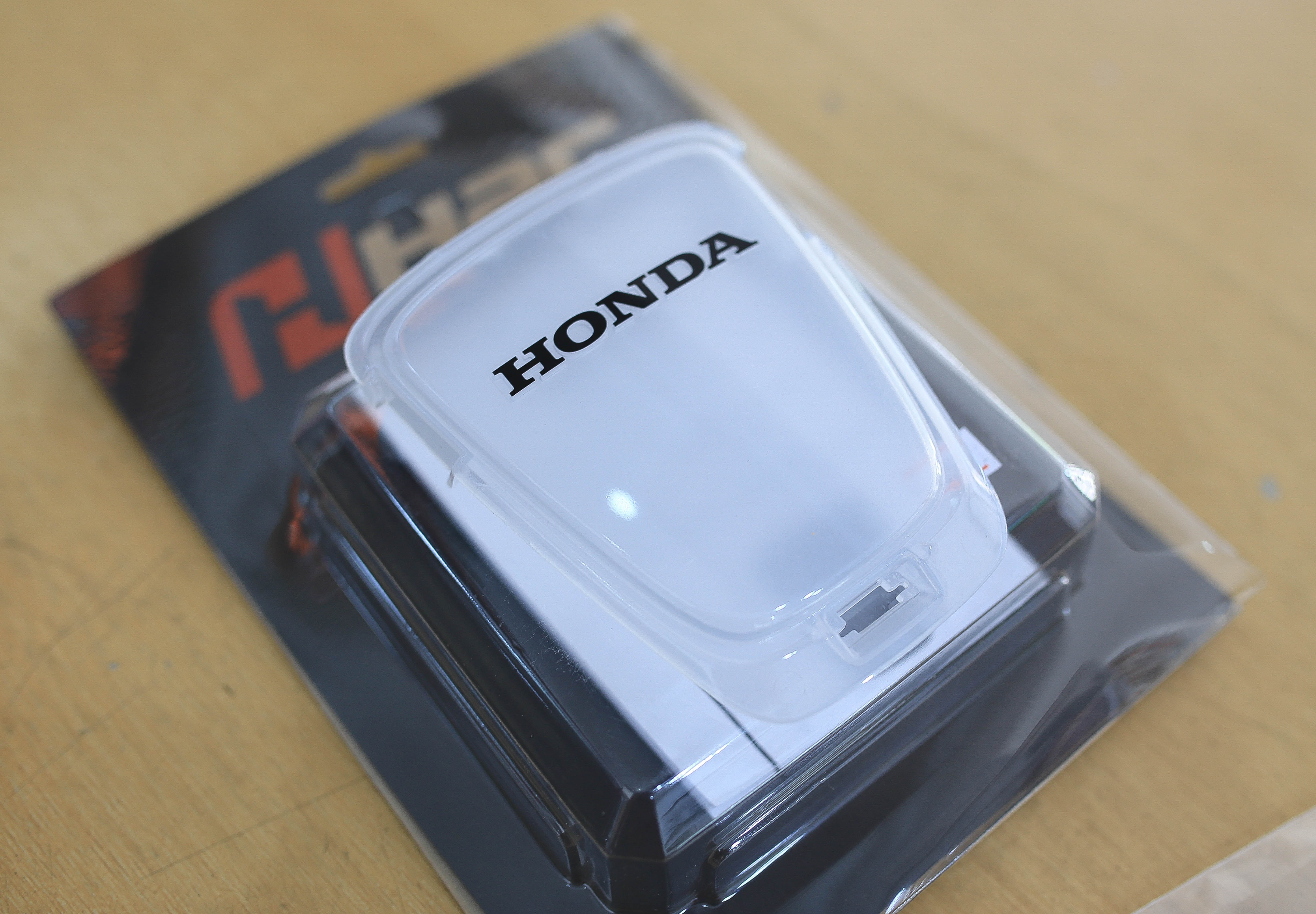 ฝาครอบหน้าแต่งสีใส H2C Giorno+