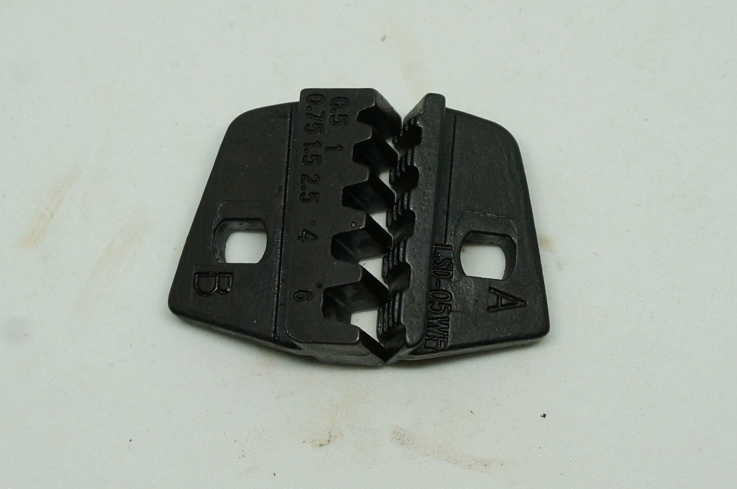 หัวเข้าสาย RB-05WF