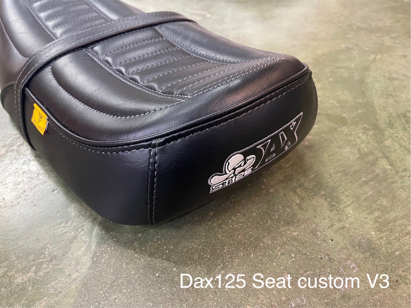 เบาะแต่งDax125 2990฿ motozaaa