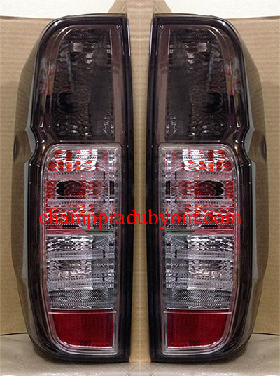 ไฟท้าย NISSAN NAVARA 07-13 SMOKE LED FITT