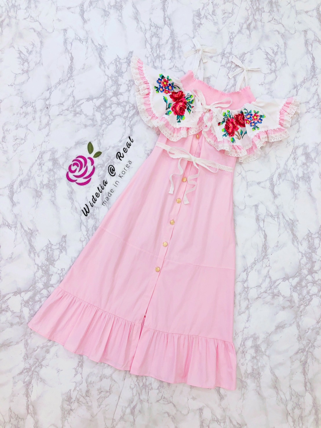 Vintage Dress เดรสปาดไหล่แสนสวย