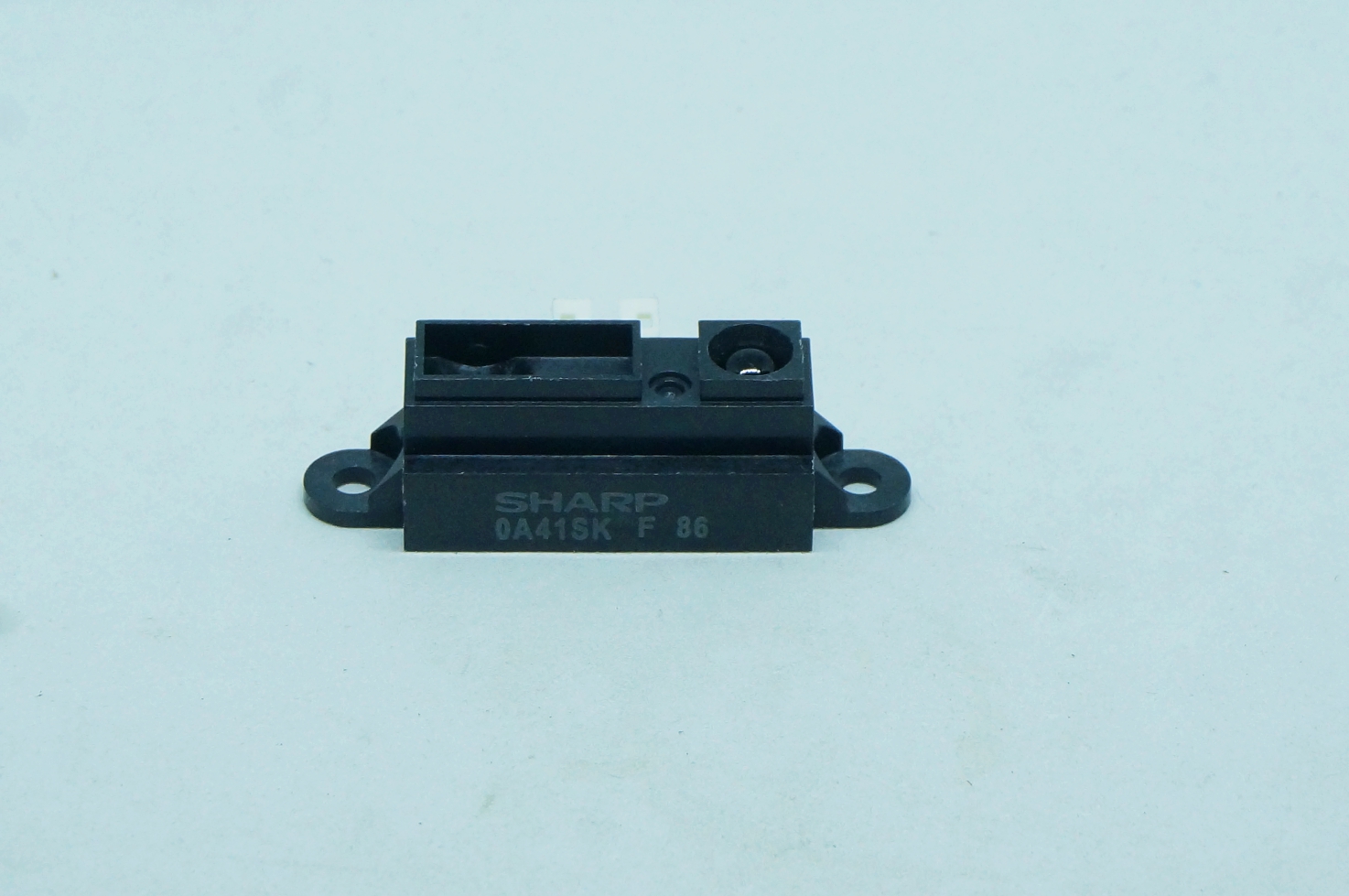 GP2Y0A41SK0F (4-30cm) Infrared distance sensor