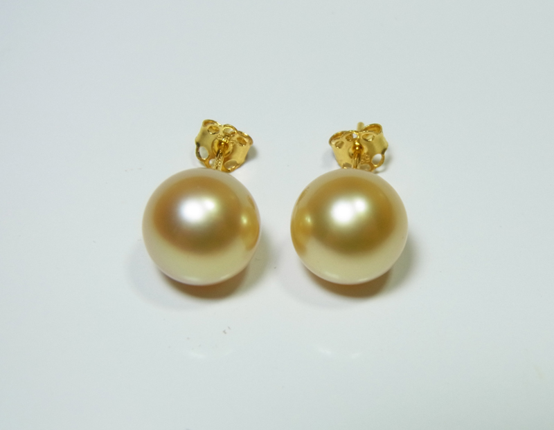 ต่างหูไข่มุก south sea 9-10 มิล ตัวเรือน 14k สีทองกลาง เกรด AAA