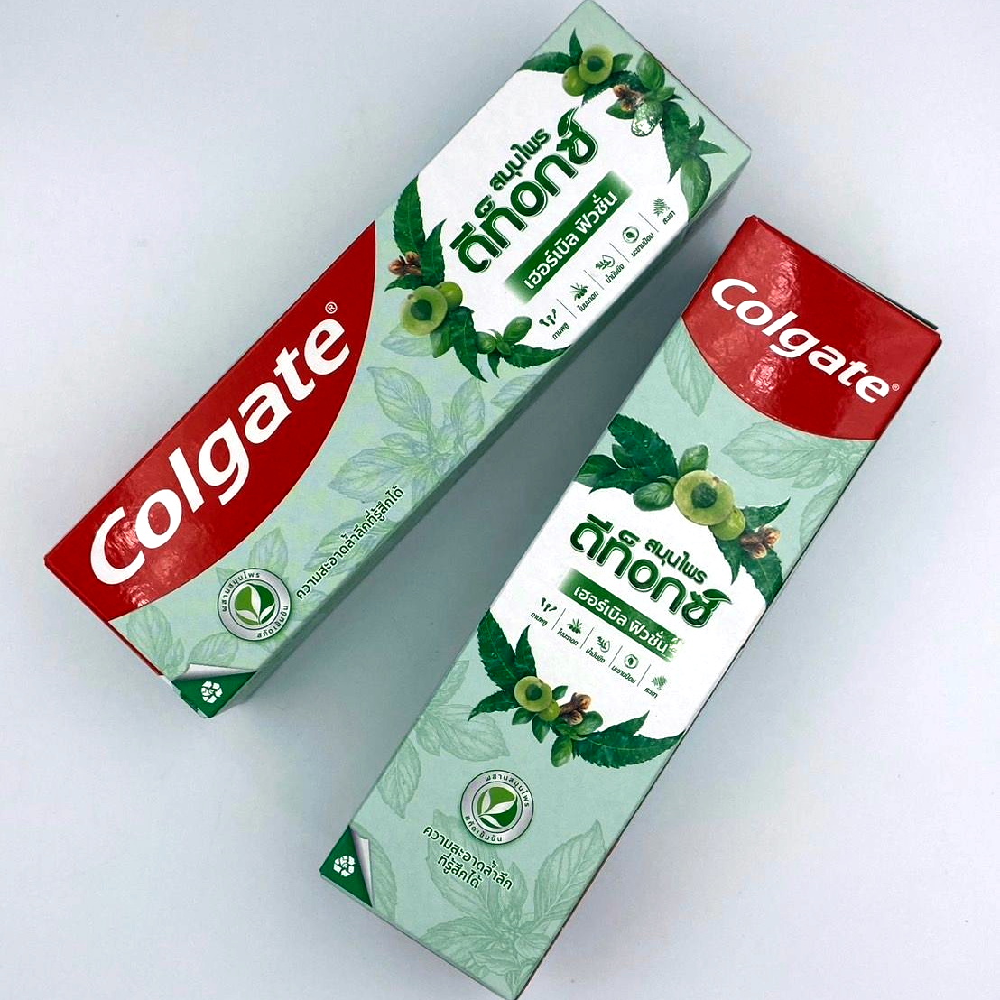 ยาสีฟัน คอลเกต ปัญจเวท สมุนไพร ดีท็อกซ์ เฮอร์เบิล ฟิวชั่น 120 กรัม Colgate Panjavet Herbal Detox herbal fusion 120 g.