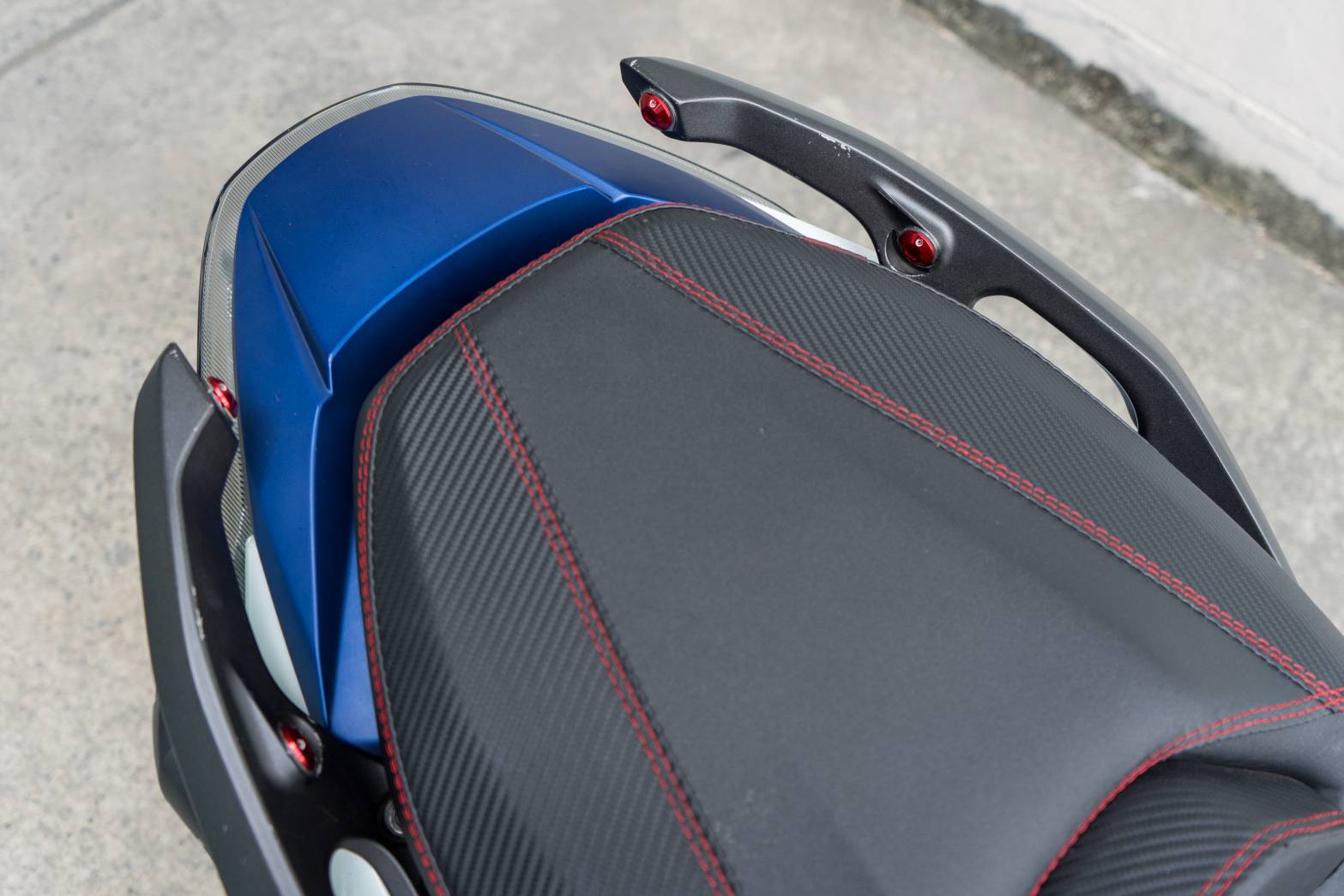 น็อตกันตก GTR NEW FORZA300 ราคา450 สีเงิน ทอง ดำ แดง น้ำเงิน