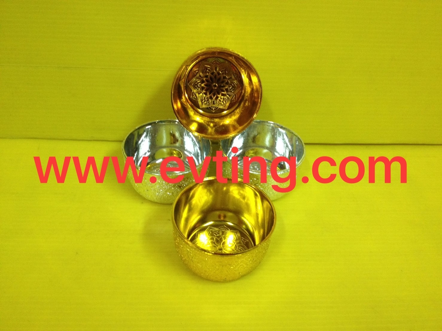 ขันน้ำลายไทย 8 ซม.ทอง(1*6)