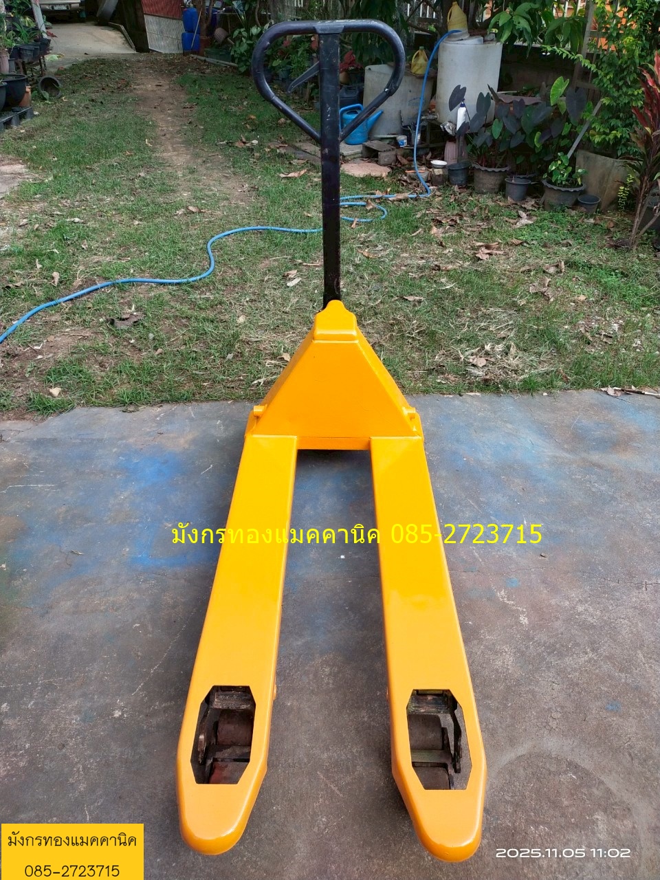 แฮนด์ลิฟท์ ขนาดกว้าง 54 ซม. ยาว 115 ซม. ล้อลื่นดี ยกสูงสุดได้ 18 ซม.